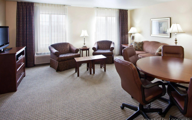 Staybridge Suites Lansing - Okemos by IHG
