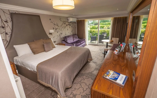 Ramada Resort by Wyndham Park Hall Wolverhampton