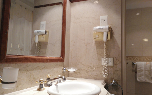 Hotel AyB Internacional