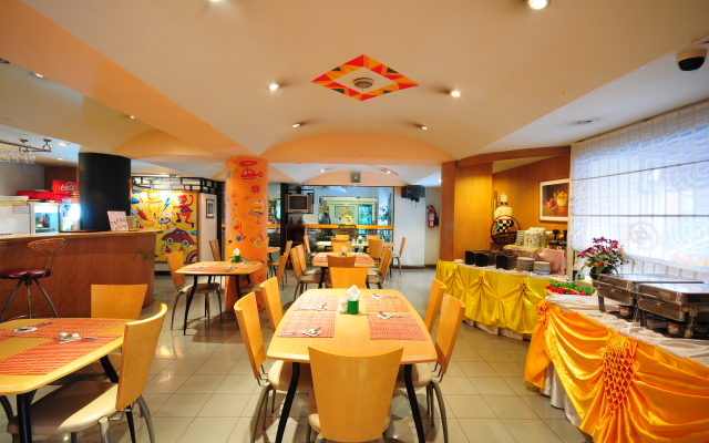 Win Long Place managed by Win Long