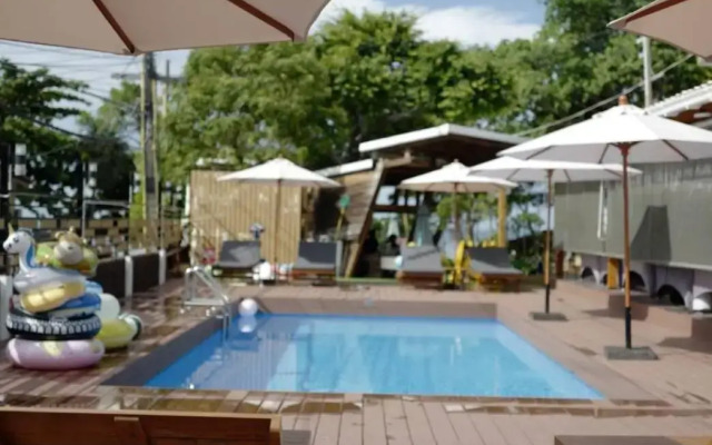 Green Bay Samed Resort