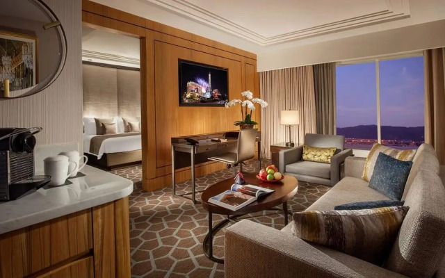 The Parisian Macao