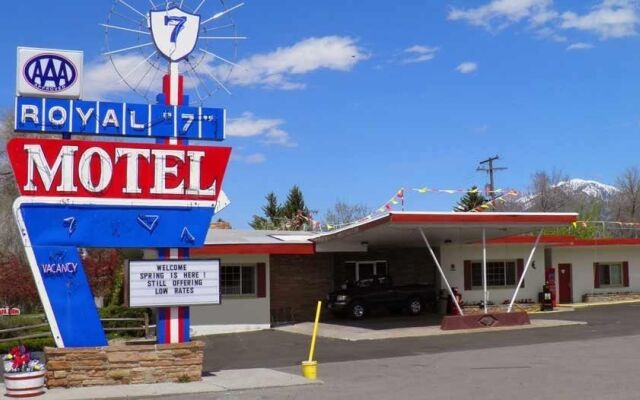 Royal 7 Budget Inn Motel