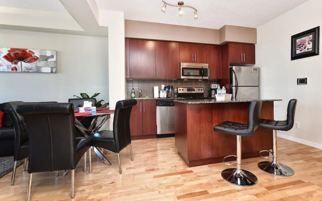 Applewood Suites - Luxury Condo