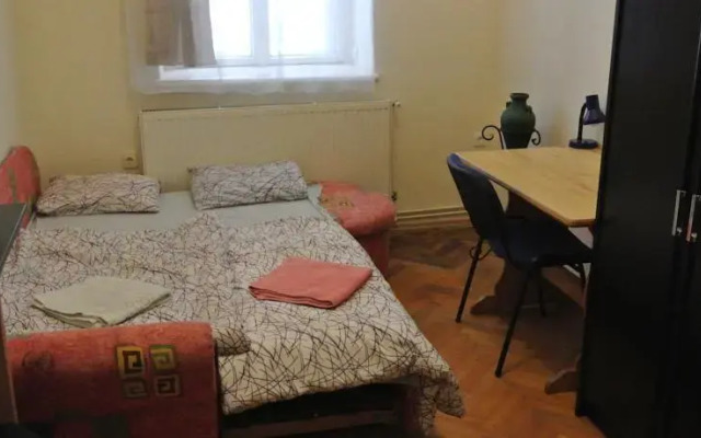 Italian Blaha Boulevard