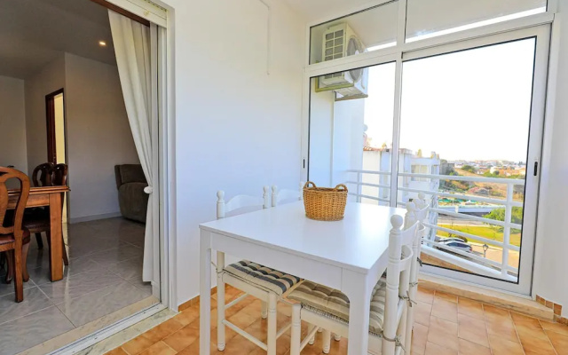 C23 - Parkway Entrance Apartment in Lagos