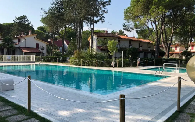 Charming Apartment With Garden and Pool