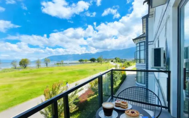 Dali Mountain Lake Seaview Homestay – Outside – Dali