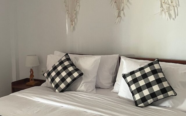 Tinggian Hill Retreat