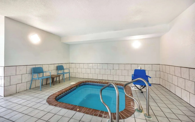 Americinn Hotel & Suites Salina