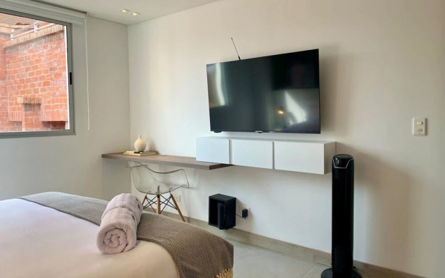 w Fantastic 3BR With Balcony in Laureles