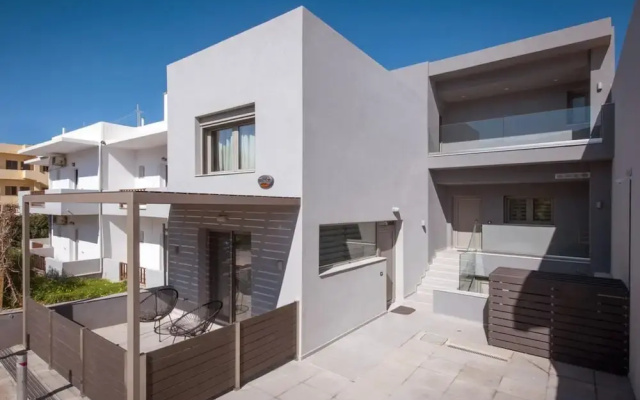 Knossos Palace by Luxury Living Apartments
