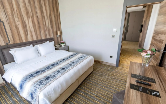 Shimall Hotel