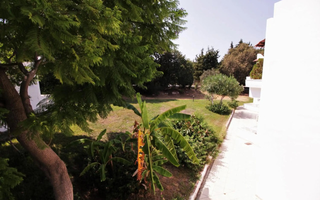 Ampavris Family Apartments