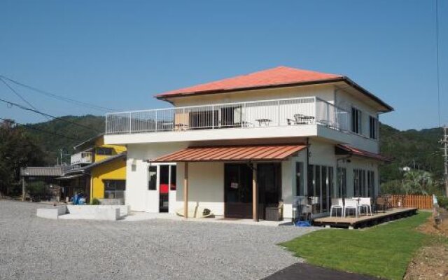 Guesthouse & Beach Cafe Fuego Hostel