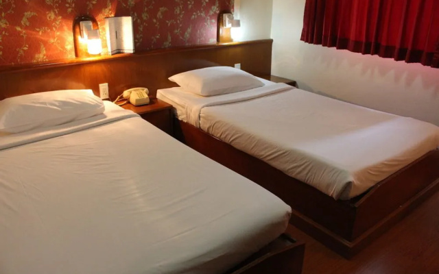 Business Inn At Sukhumvit 11 By Hjz