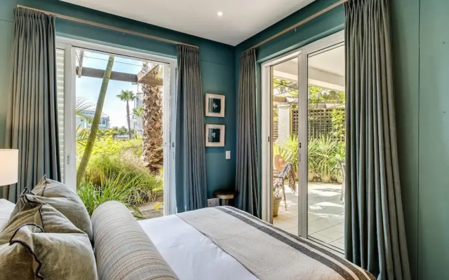 Secure 2bed Apartment in the Marina Carradale 002