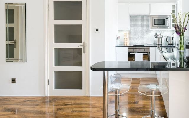 Stylish, Modern Chelsea Studio