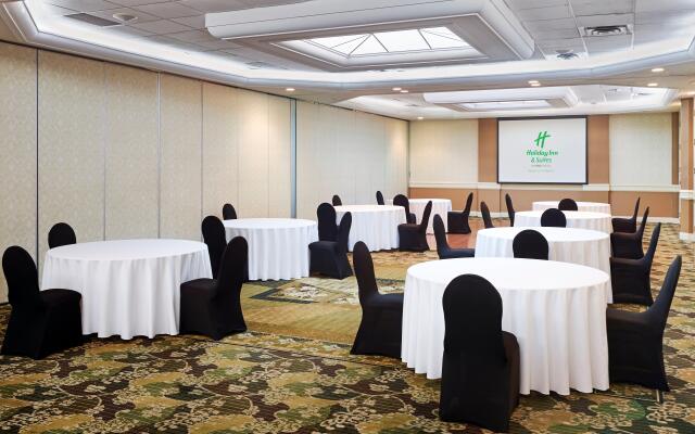 Holiday Inn Hotel & Suites Oakville @ Bronte by IHG