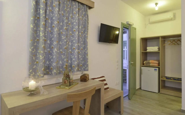 Rooms & Apartments Archontou