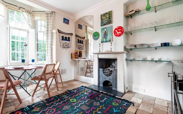 The Kensington Gatehouse - by Out of Office Lifestyle