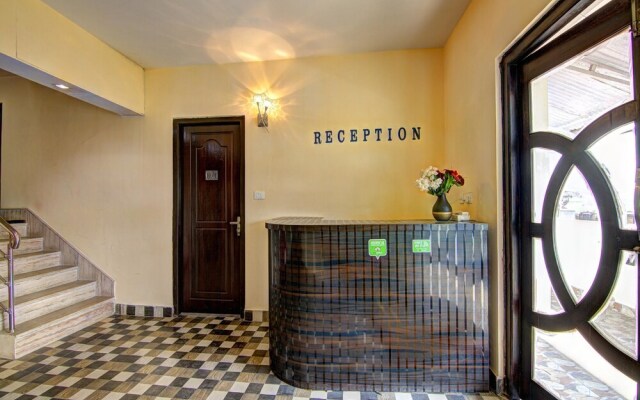 OYO 12862 Hotel Lamaz Residency