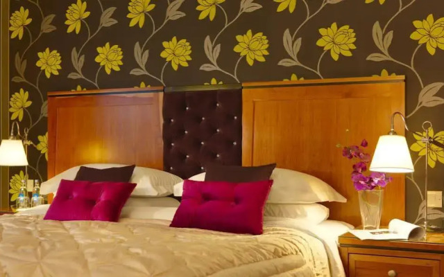 Brook Lane Hotel