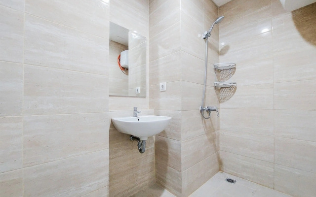 Comfort and Modern Look 2BR Apartment Springwood Residence