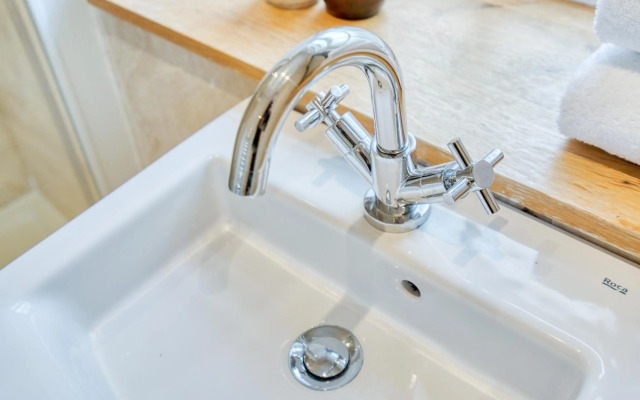 The Gloucester Lane Residence