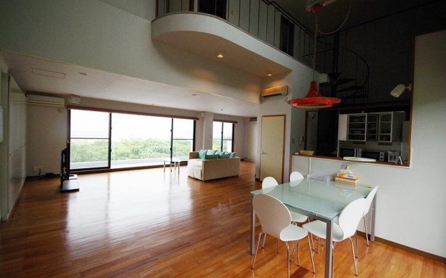 John House – Guest Rooms – Ishigaki Island