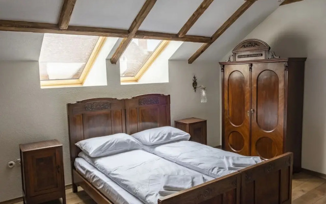 The Throne Boutique Hotel