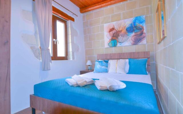 Heated Private Salt Pool, Spa, 4BD & 4BR