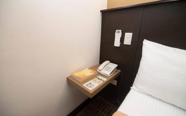 WE Travelers Inn