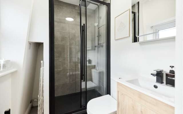 The North Notting Hill Crib Bright 1bdr Flat