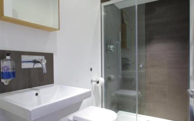 Clerkenwell Premium Deluxe