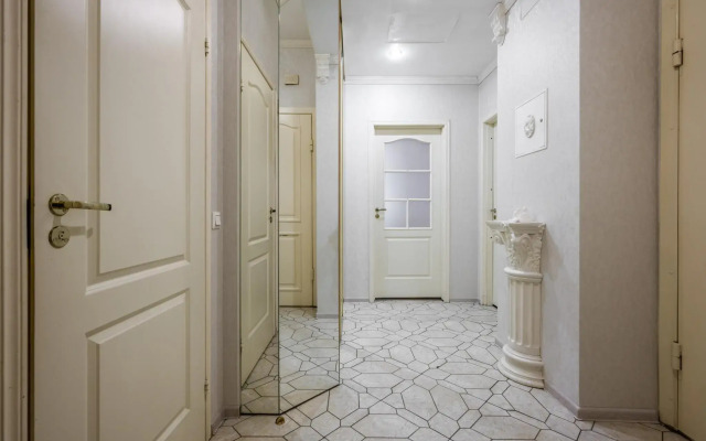 Апартаменты на улице Восстания 42