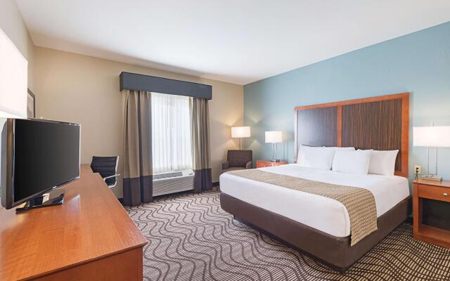 La Quinta Inn & Suites by Wyndham Mathis