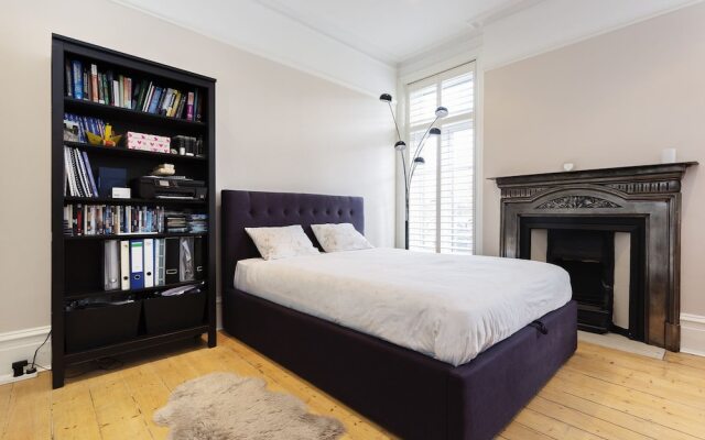 Veeve - The Colour Room