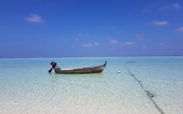 Thoddoo Beach Holiday Inn