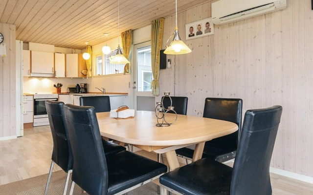 4 Star Holiday Home in Lokken