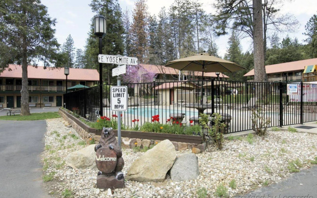 Yosemite Westgate Lodge