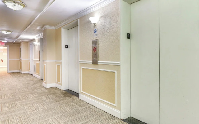Downtown Studio w/ City Views in Jacksonville!