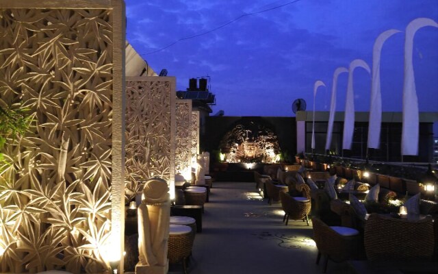 Seasons – An Apartment Hotel