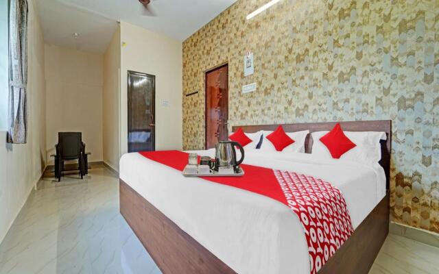 OYO Flagship 702142 Hotel Everest Grand