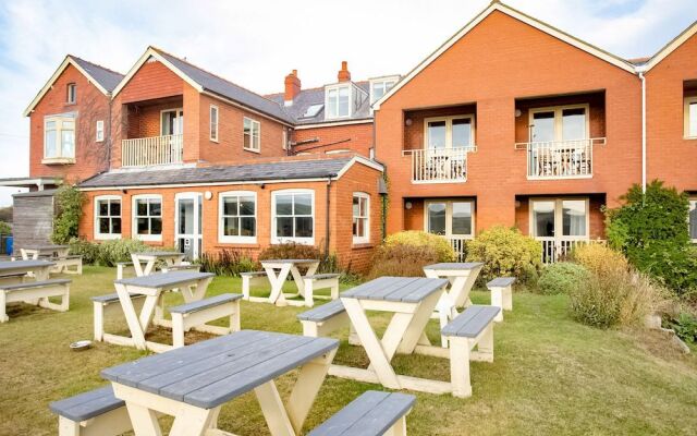 OYO Cliffemount Hotel