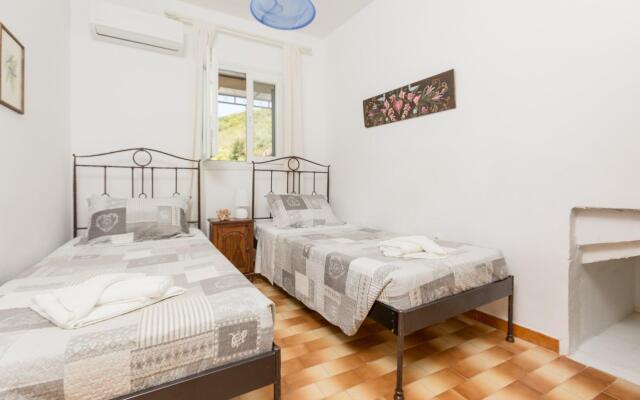 Effie Apartment in