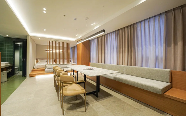 Hotel Ground27