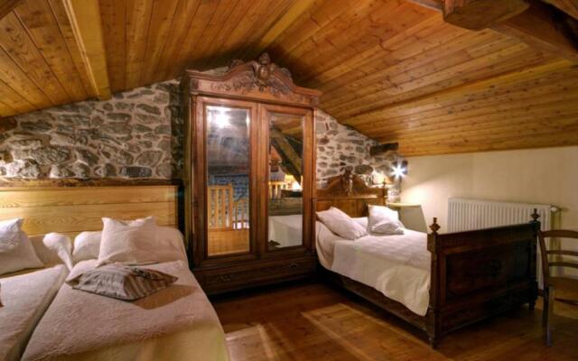 Gîte Essertines-en-Châtelneuf, 3 pièces, 6 personnes - FR-1-496-16