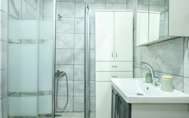 Lovely Flat Near Shore and Trendy Spots in Kadikoy