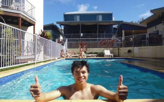 Emus Beach Resort